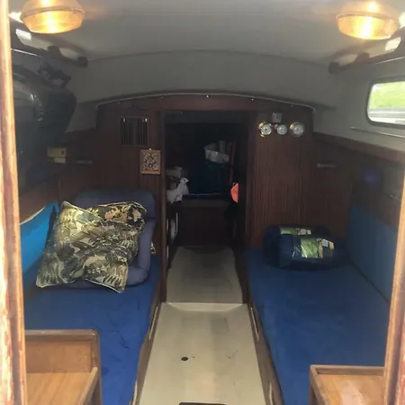 بوتيل The Houseboat ريغا